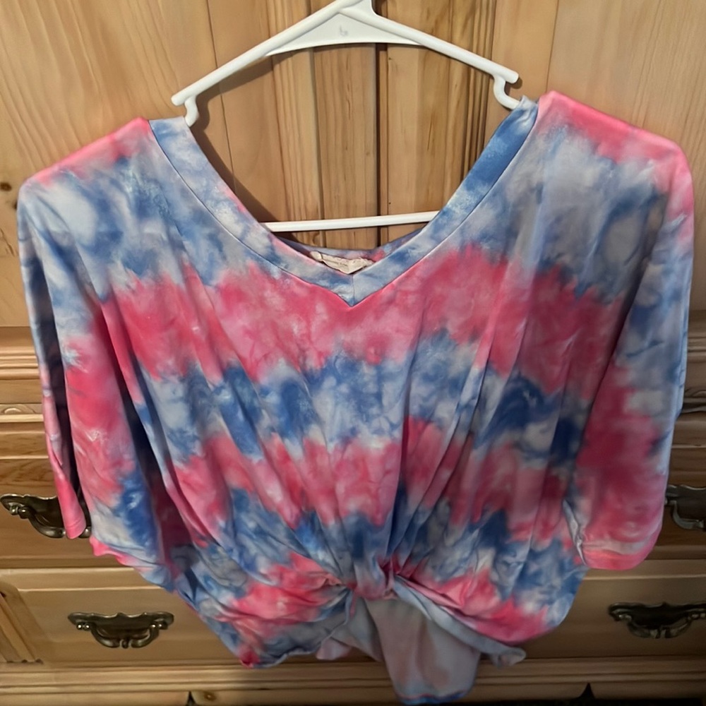Pink blue top
